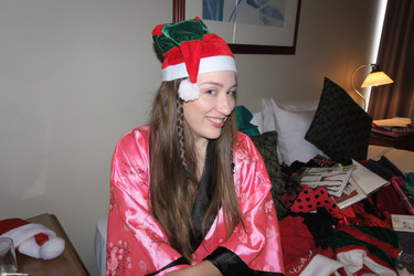 084-GirlsOutWest-Naughty_and_Nice-BTS_Pics/festive_foursome_024.jpg