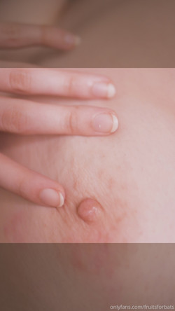 OF fruitsforbats 24.04.20/P Images/2019-12-05 - some new close_up of my armpits, nipples_2.jpg