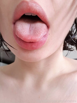 helene-enmarchenoire-of/images/2020-03-20_Close-up of my favorite body parts_3.jpg