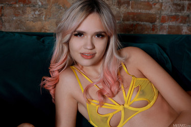 MetArt.com 2025-01-05/[MetArt.com] 25-01-05 Novella Night - Leggy Lady (x120) 3648x5472/MetArt_Leggy-Lady_Novella-Night_high_0009.jpg