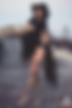 Discordia/5 AM/03.jpg