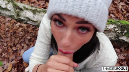 [Pornhub] Freckled Teen SUCKS & SWALLOWS in the Woods - Shaiden Rogue.mp4