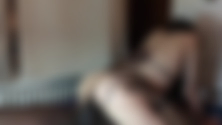 Mouchette4BBC/Mouchette4BBC_-_Bull,_snowbunny_+_sissy_loser_boyfriend_-_Manyvids.mp4